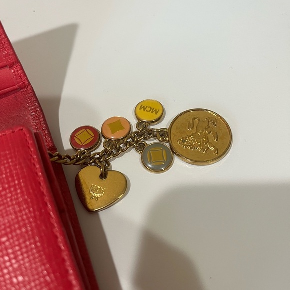 MCM DARK PINK LONG TRIFOLD WALLET - Picture 5 of 16